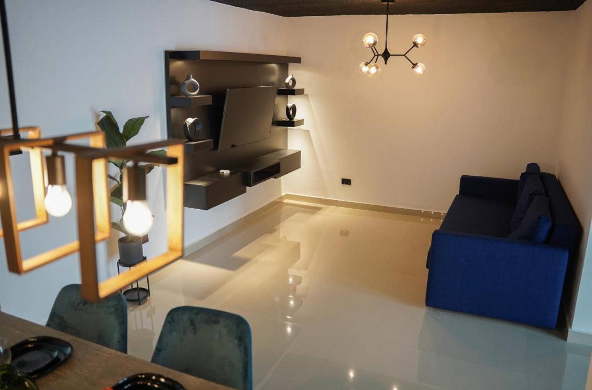 North Breeze Guest House 1 莱维顿 外观 照片